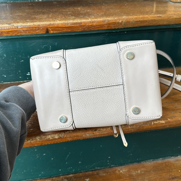 Michael Kors Pale Pink/Gold Bucket Bag - Picture 5 of 13